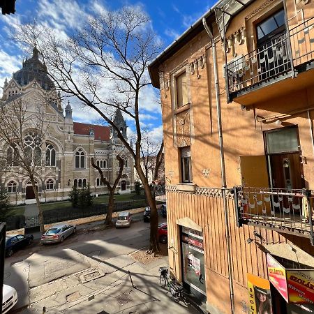 Old Town Apartment Сегед Екстериор снимка