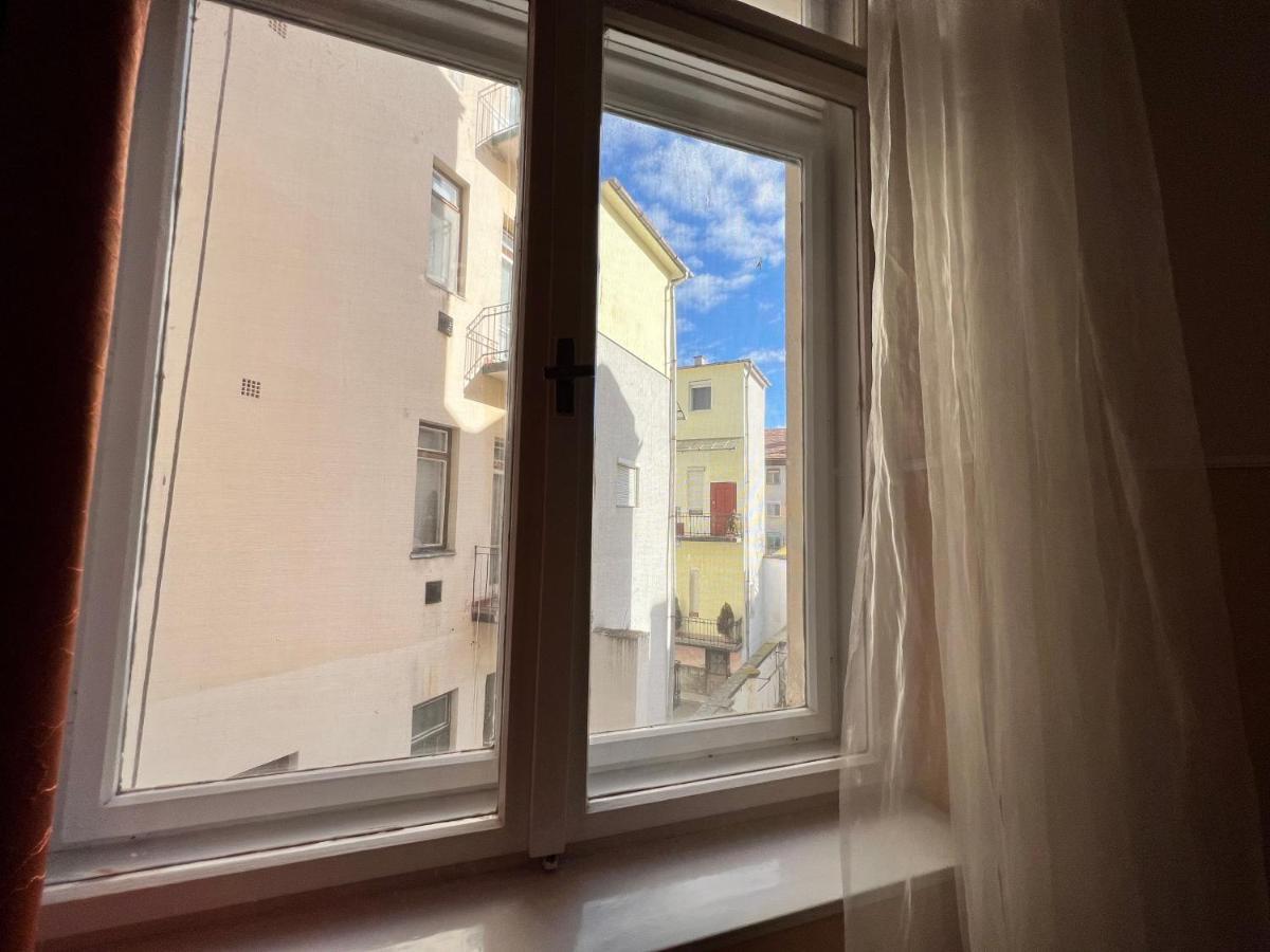 Old Town Apartment Сегед Екстериор снимка